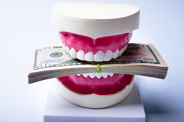 Fake teeth biting a bundle of money - affordable porcelain veneers